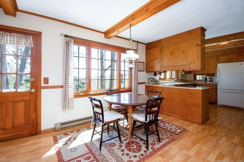 58 Notch Rd, Manchester CT  06043-7421 exterior