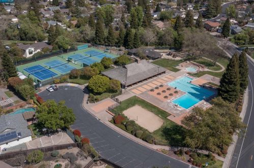 124 Greenbrook Ct, Danville CA  94526-5251 exterior