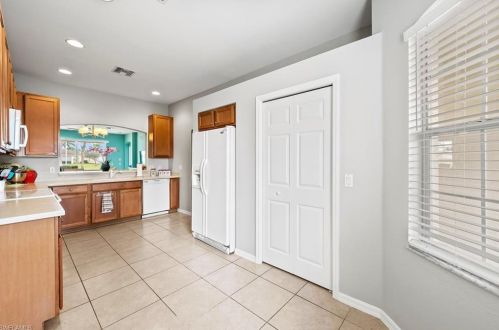 14322 Manchester Dr, Naples FL  34114-8626 exterior