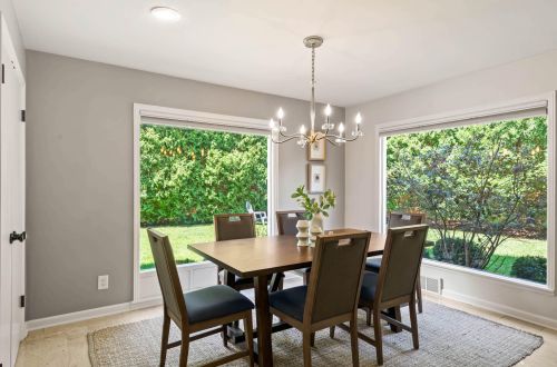 7607 Lake Dr, Milwaukee WI  53217-2909 exterior