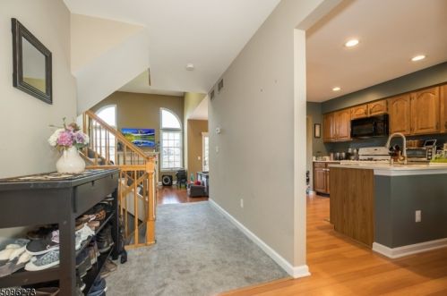 17 Alpine Dr, Lincoln Park, NJ 07035-2208