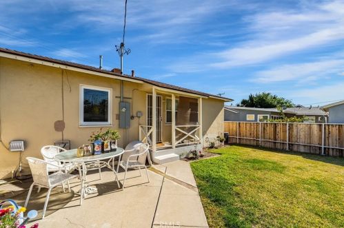 8347 California Ave, Whittier CA  90605-1122 exterior