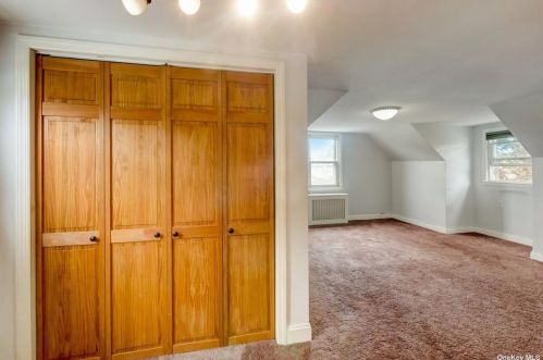 1317 Union Ave, Floral Park NY  11003-2610 exterior