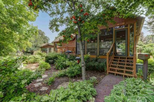 514 Erinside Rd, Lake Mills, WI 53551-1006