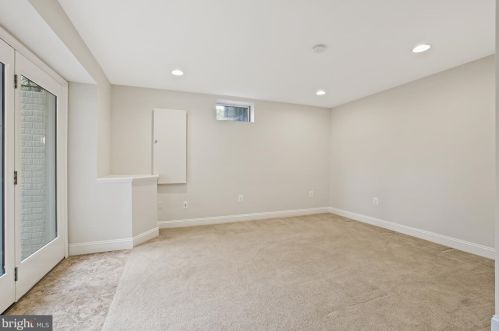 3211 Winter Sun Ter, Herndon VA  20171-1939 exterior