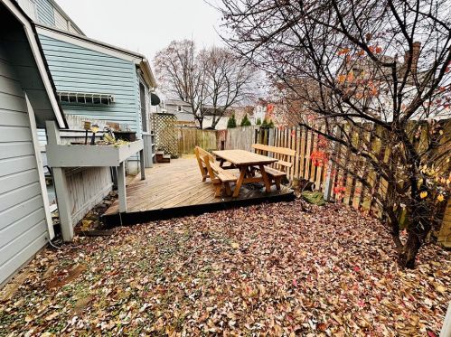 348 Lamont Pl, Pittsburgh, PA 15232-2006