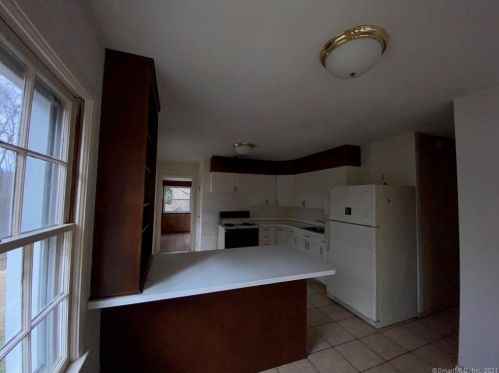 23 Fresh Meadow Rd, Upper Stepney CT  06468-1023 exterior