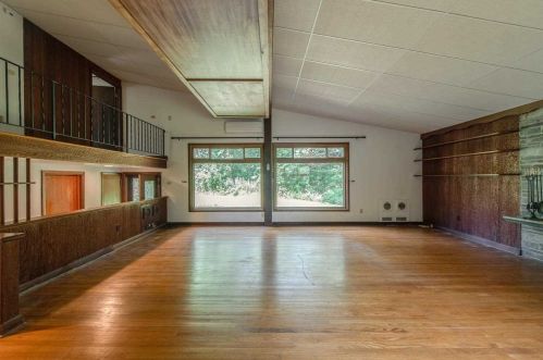 40 Tree Top Ln, Poughkeepsie NY  12603-4820 exterior