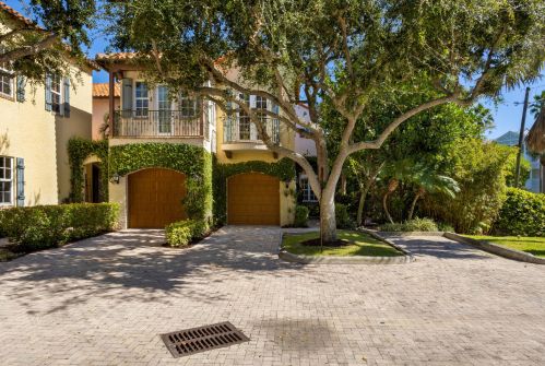1031 Coralina Ln, Delray Beach, FL 33483-6792