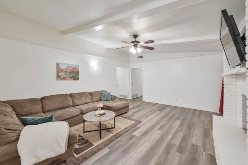 6128 Walraven Cir, Fort Worth TX  76133-2744 exterior