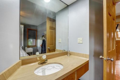 5237 20th St, Milwaukee WI 53233-2548 exterior