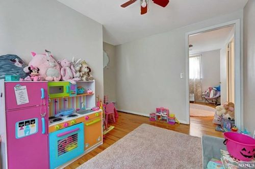 46 Delaware Ave, Dumont NJ  07628-2408 exterior