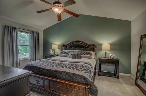 8694 Silvercreek Ct, Florence KY  41042-8270 exterior