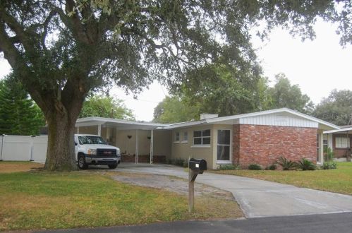 208 Sylvia Cir, Lakeland, FL 33813-1069