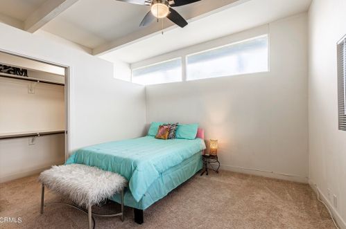 1815 Ridgewood Dr, Bakersfield CA 93306-3831 exterior