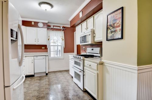 551 116, Milwaukee WI 53226-3610 exterior