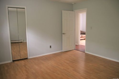 39 Williams Ave, Holtsville NY  11742-1519 exterior