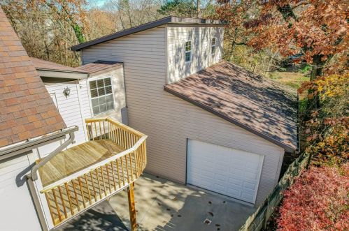 520 Vernon St, New Kensington PA  15068-5850 exterior