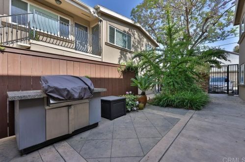 2019 Oliver Ave, San Diego CA 92109-5543 exterior