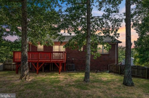 4 Creekwood Ln, Fredericksburg, VA 22405-2022