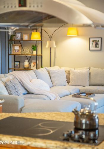 5829 Acoma Dr, Scottsdale AZ  85254-2413 exterior