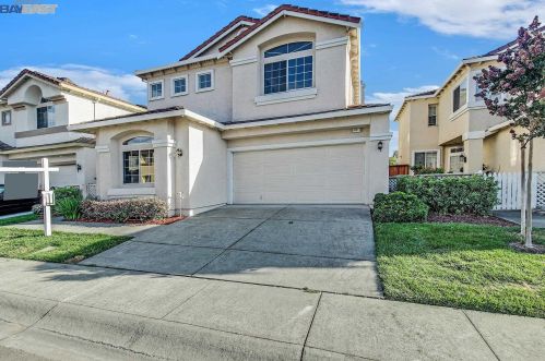 16041 Silverleaf Dr, San Lorenzo, CA 94580-1120