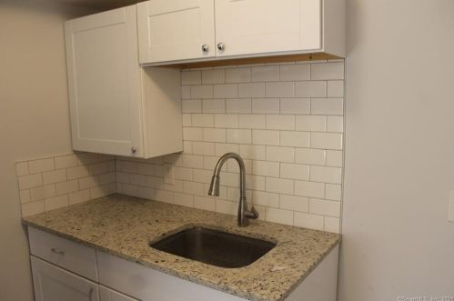 285 Jefferson St, Bridgeport CT  06607-2422 exterior