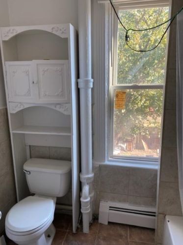 28 Tuxedo Ave, Providence RI 02909-2439 exterior