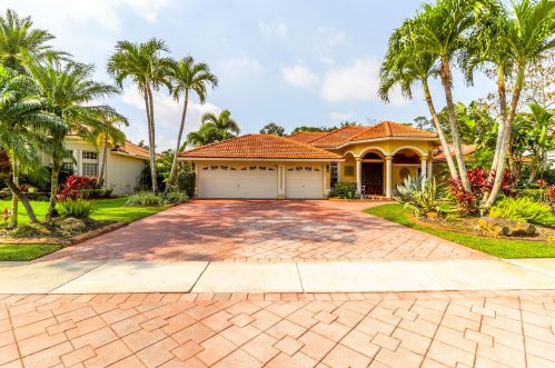 823 Cedar Cove Rd, West Palm Beach, FL 33414-6304