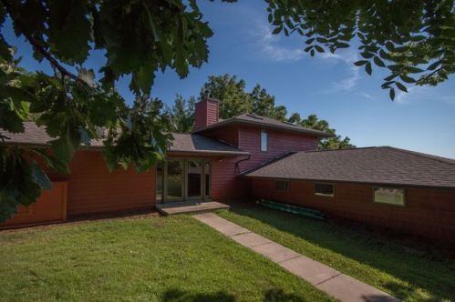 1515 Burve Rd, Deerfield, WI 53531-9609