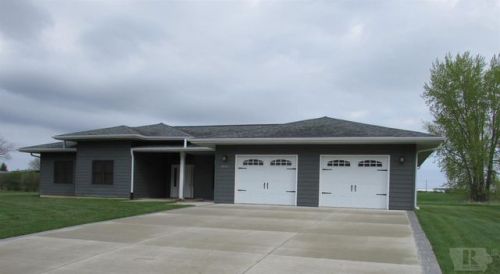 2005 River Dr, Humboldt, IA 50548-2633
