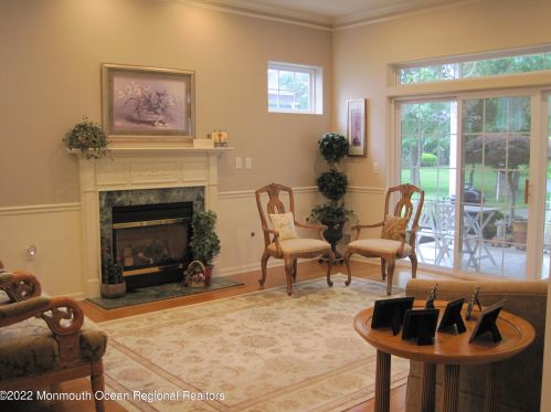 6 Seminole Ct, Jackson Twp NJ  08527-4042 exterior