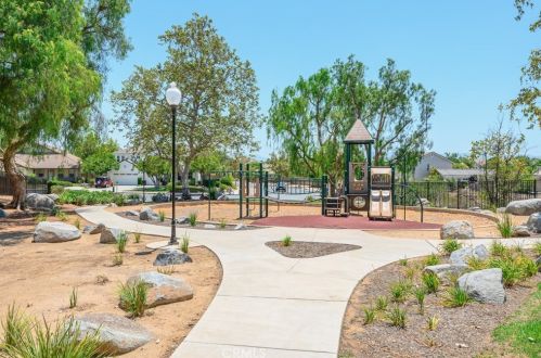 12607 Orangeblossom Ln, Riverside CA  92503-7059 exterior