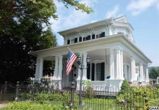 653 2nd St, Lykens, PA 17048-1304
