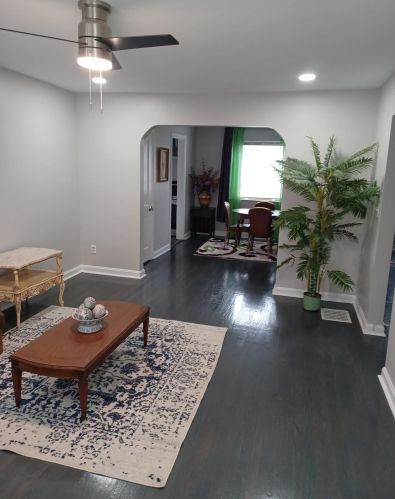 1221 Galbraith Rd, Cincinnati, OH 45231-5607