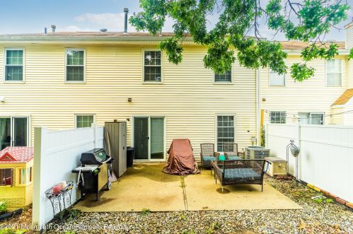 88 Rita Ln, Jackson Twp NJ  08527-2367 exterior