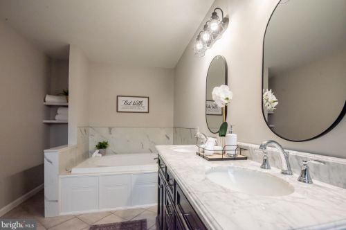 1954 Old Kirkwood Rd, Bear DE  19701-2235 exterior