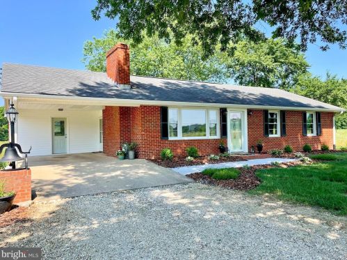 254 Caisson Rd, Fredericksburg, VA 22405-3622