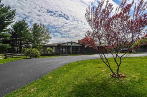 5385 Petersburg Rd, Petersburg, KY 41080-9354