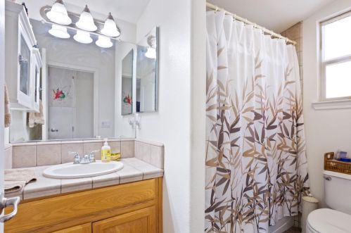 2323 Greger St, Valley Home CA 95361-8299 exterior