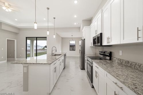 1007 Lee Ave, Lehigh Acres FL  33972-8313 exterior