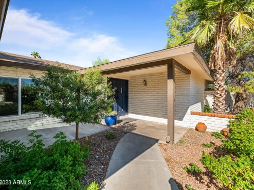 13232 1st Ave, Phoenix AZ  85029-1802 exterior