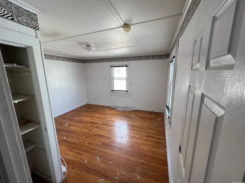 1 Irene St, North Lindenhurst NY  11757-1204 exterior