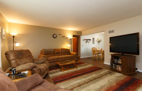 124 Colonial Dr, Horicon, WI 53032-1253