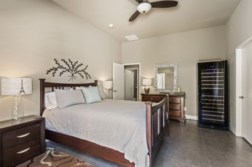 187 Kavenish Dr, Rancho Mirage CA  92270-3244 exterior