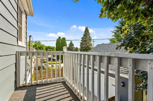 1142 8 Ave, West Bend WI 53090-1802 exterior