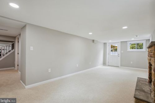 3121 Celadon Ln, Falls Church VA  22044-2610 exterior