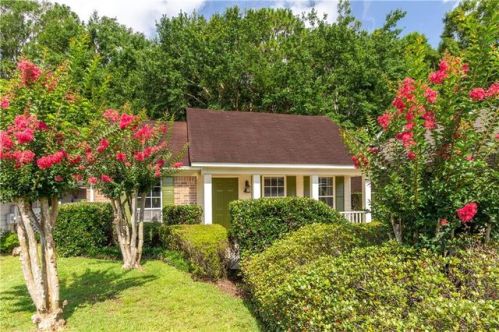 3552 Pepper Ridge Dr, Mobile, AL 36693-2555