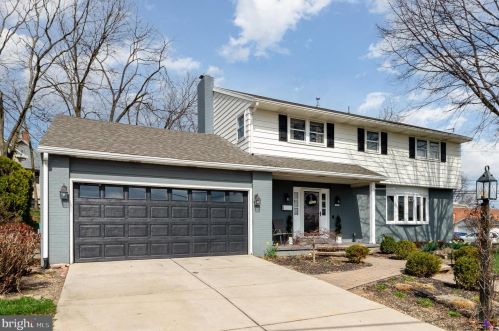 501 7th St, Rudytown, PA 17070-1502