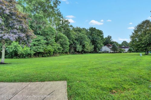 305 Bartley Rd, Jackson Twp NJ  08527-1166 exterior